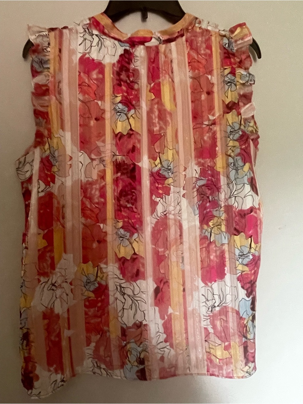 White House Black Market Pink Floral Ruffle Sleeve Blouse - Picture 5 of 6